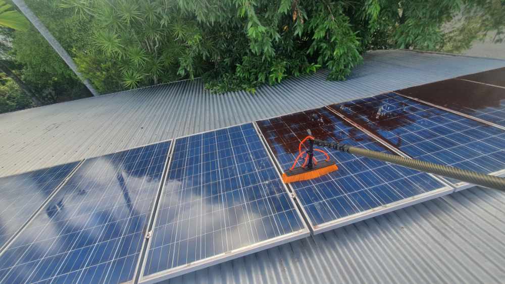 solar panel cleaning torquay